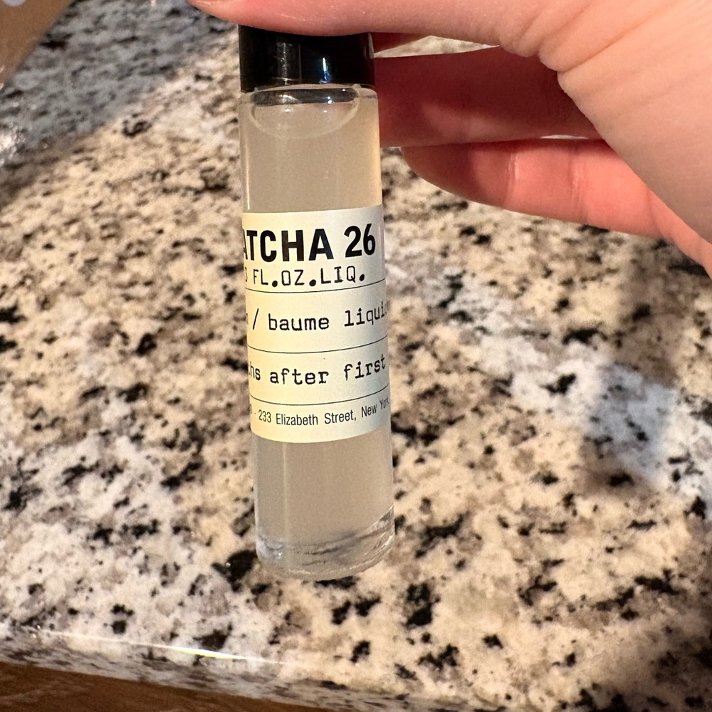 Le Labo Thé Matcha 26 Liquid Balm - Cream Label - Picture 3 of 3